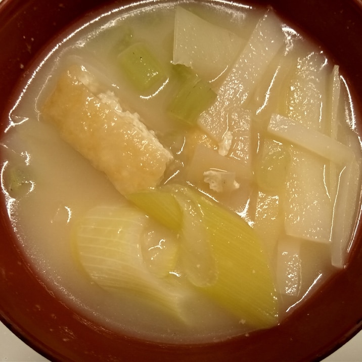 大根と油揚げ、長ねぎの味噌汁